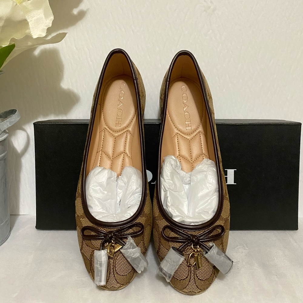New Coach Size 5 Benni Signature Jacquard Flats